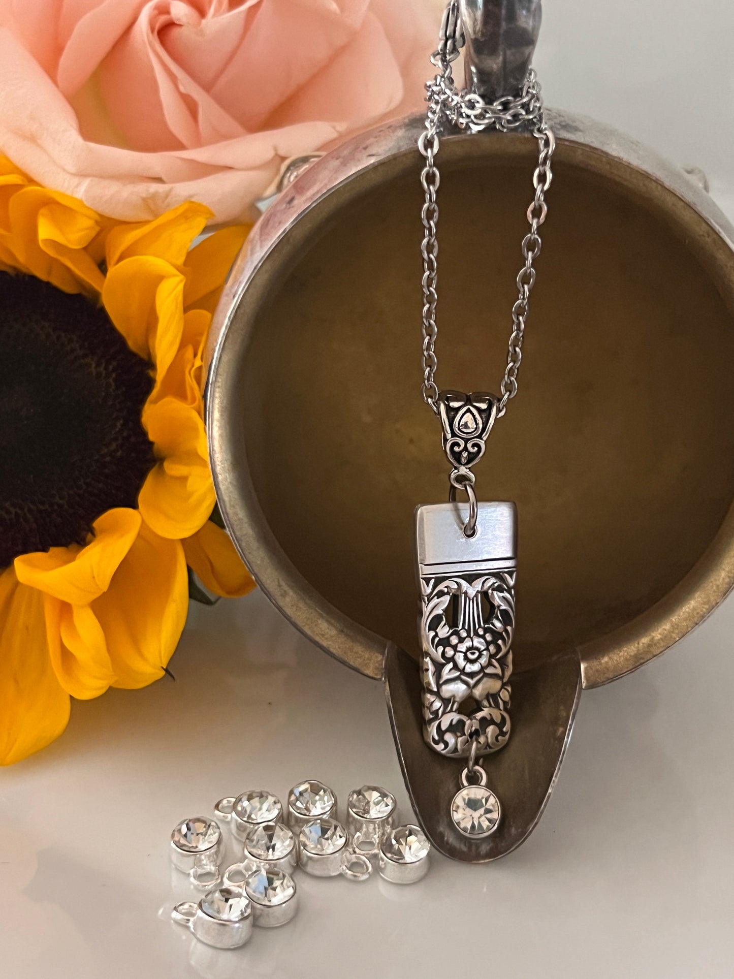 April Birthstone Pendant- pattern: Coronation, vintage 1936