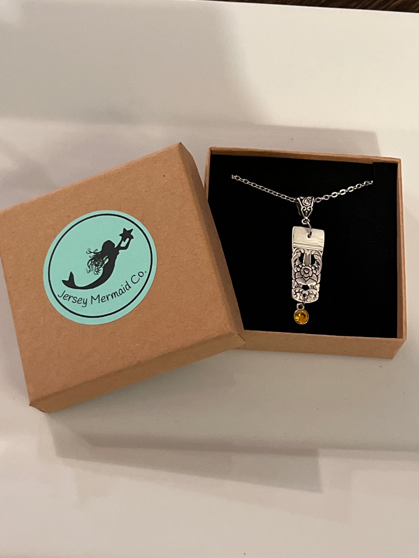 November Birthstone Pendant- pattern: Coronation, vintage 1936