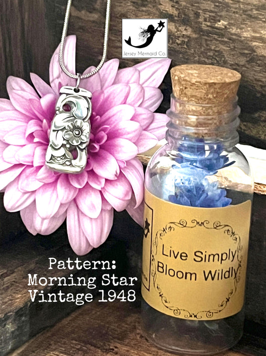 Necklace In A Bottle- Pattern: Morning Star, Vintage 1948