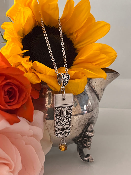 November Birthstone Pendant- pattern: Coronation, vintage 1936