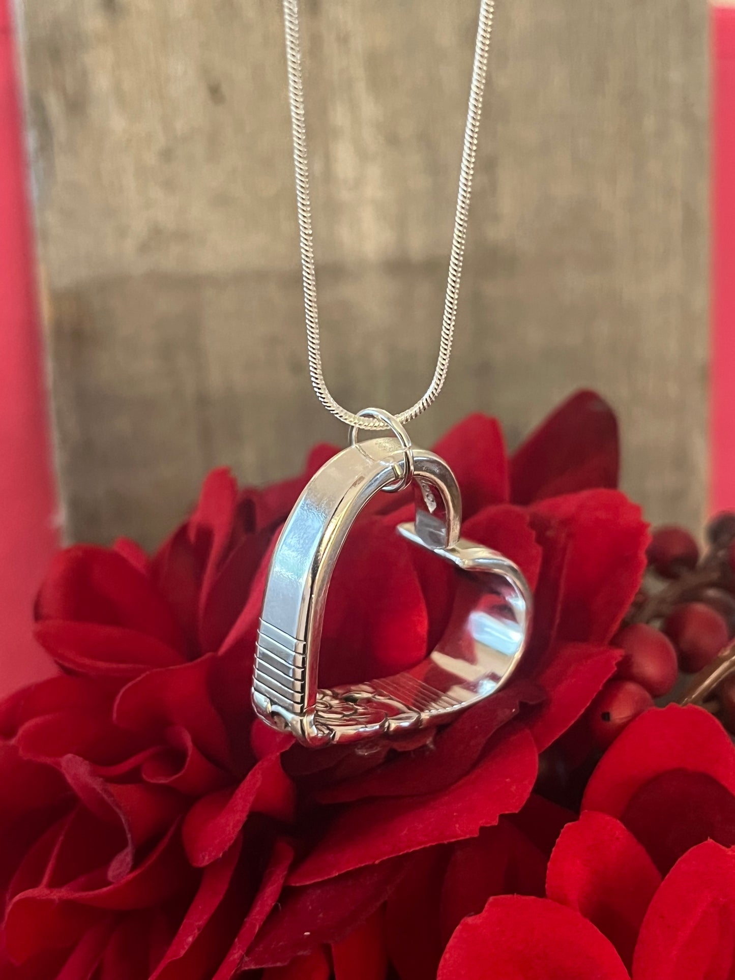 Heart Pendant - Pattern Morning Star, Vintage 1948