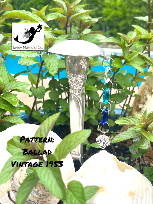 Mushroom Garden Bling- pattern: Ballad, vintage 1953 -with shell charm