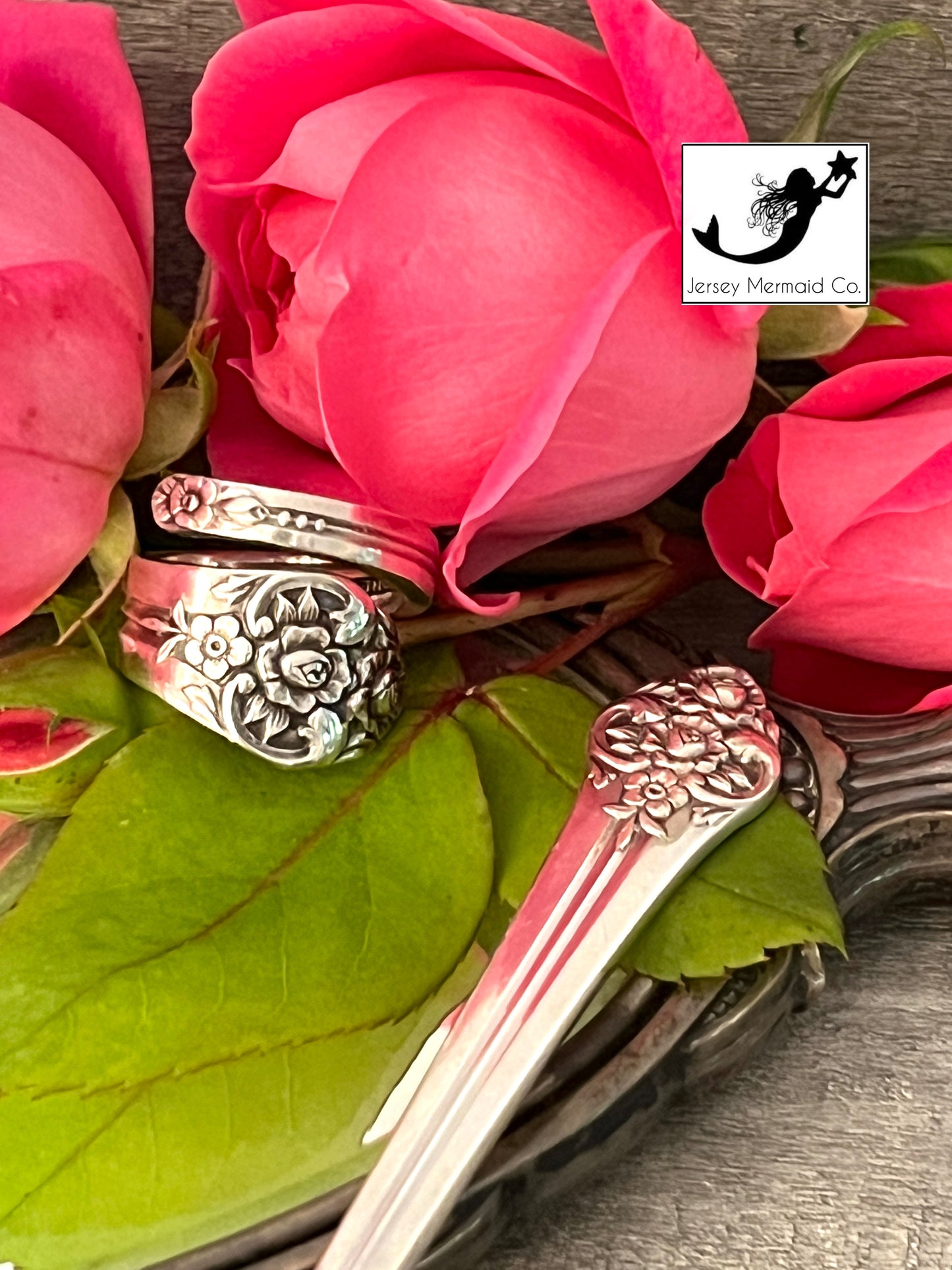 Plantation pattern Ring- Wrap style-Vintage 1948