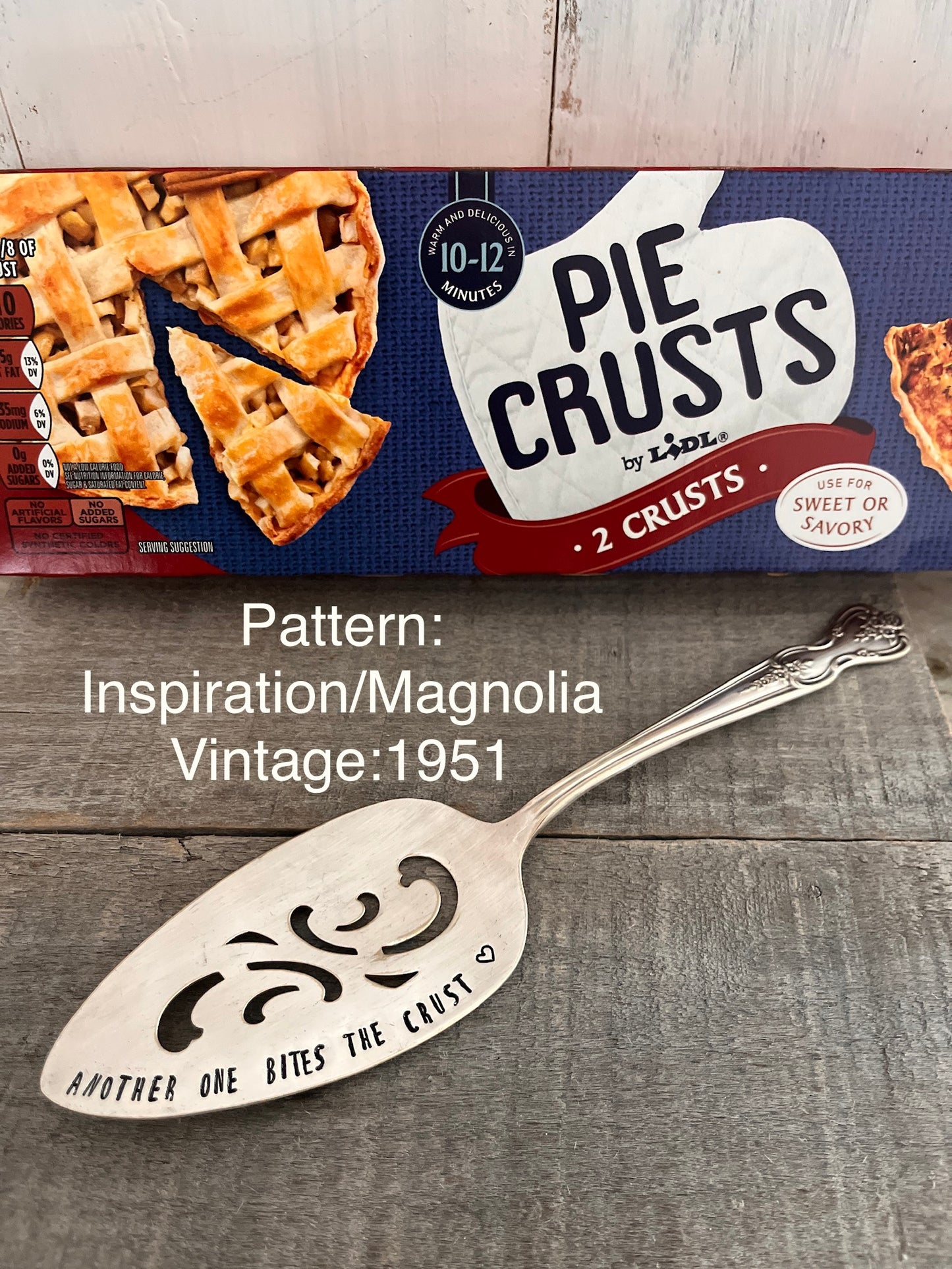 Pie/Cake Server - Inspiration /Magnolia