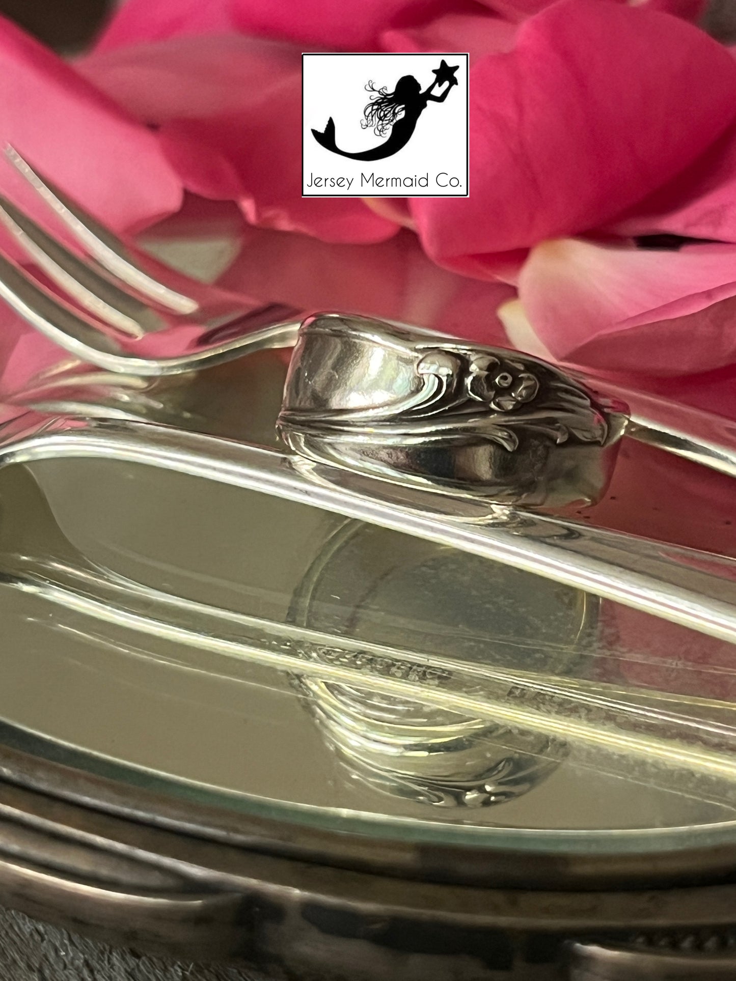 Exquisite Pattern Ring- Vintage 1957 (Seafood Fork)