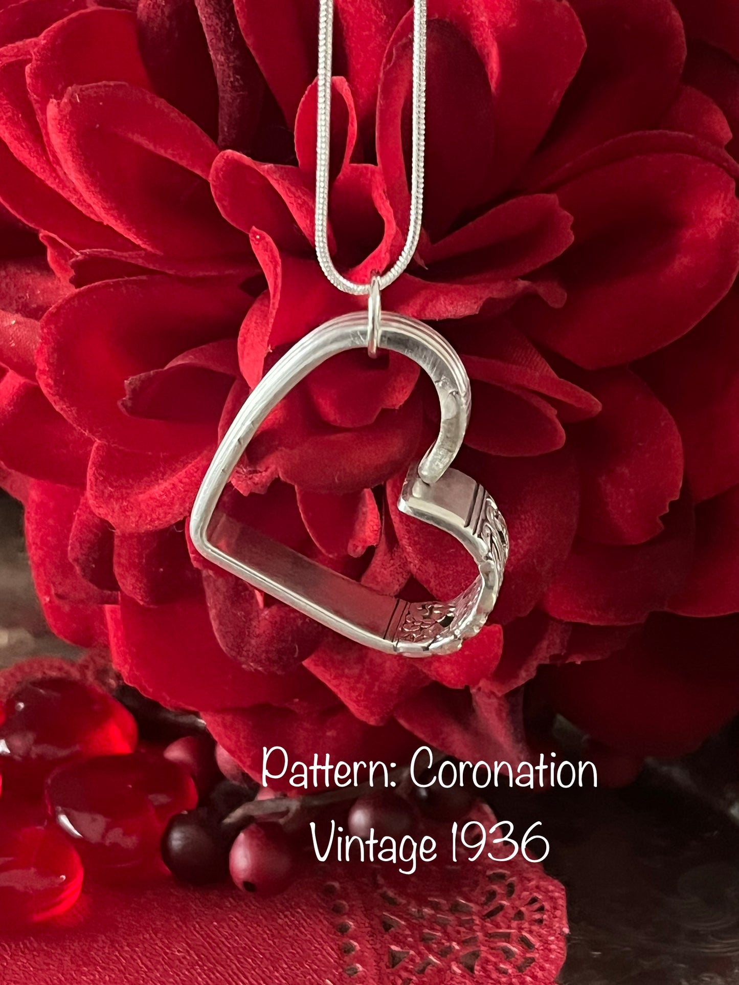 Heart Pendant - Pattern Coronation , Vintage 1936