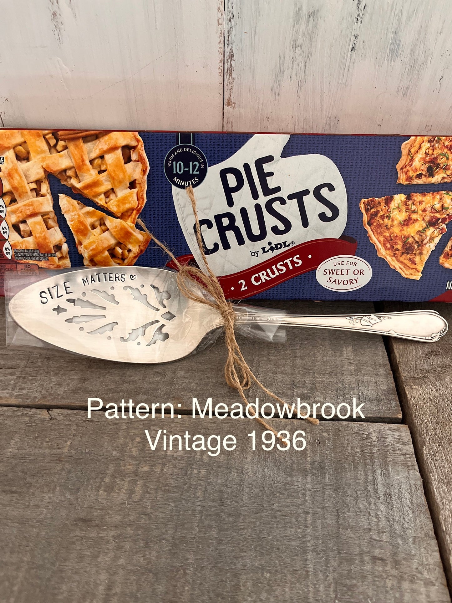 Pie/Cake Server (MeadowBrook)