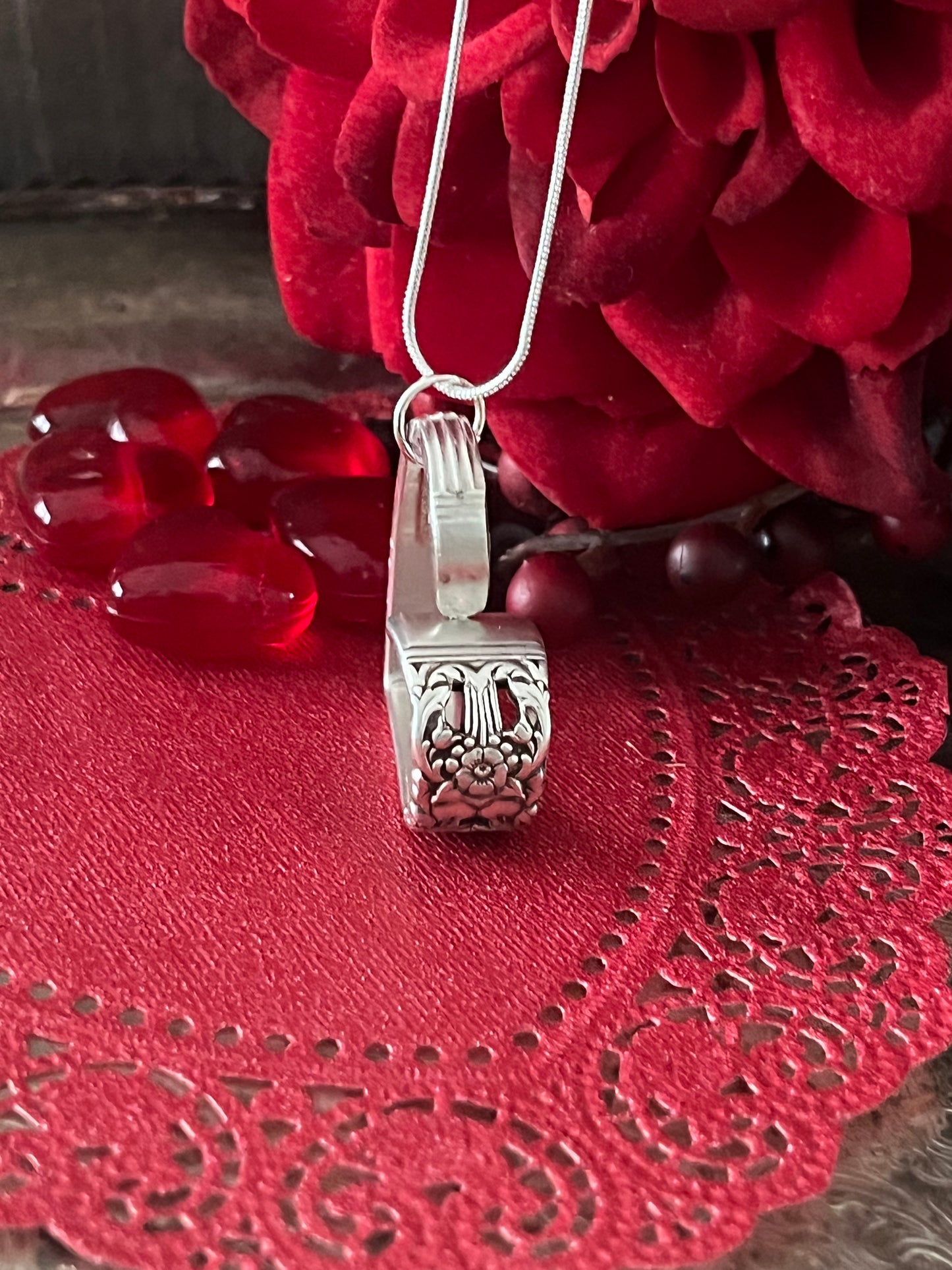 Heart Pendant - Pattern Coronation , Vintage 1936