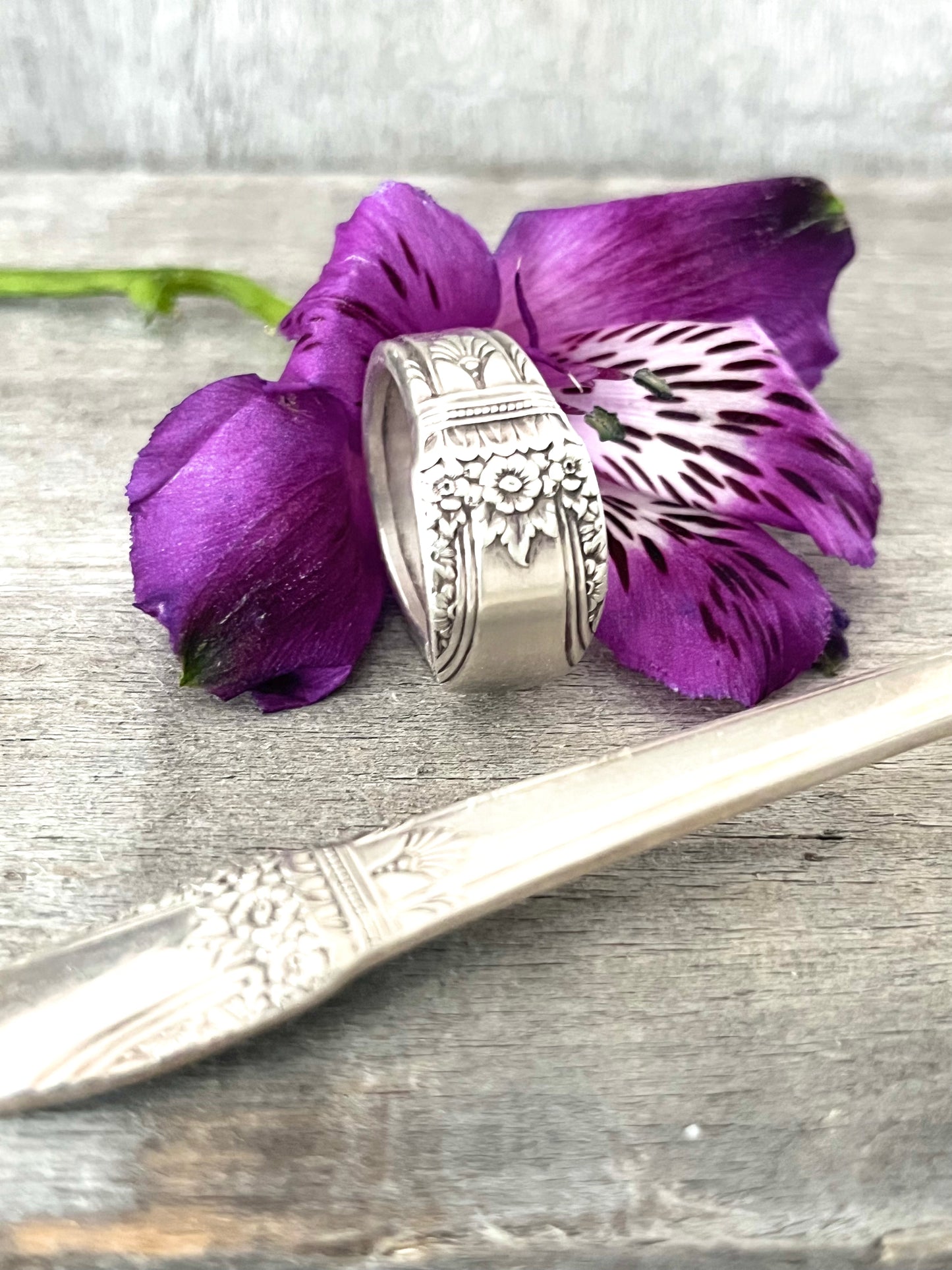 first Love pattern Spoon Ring- Vintage 1937
