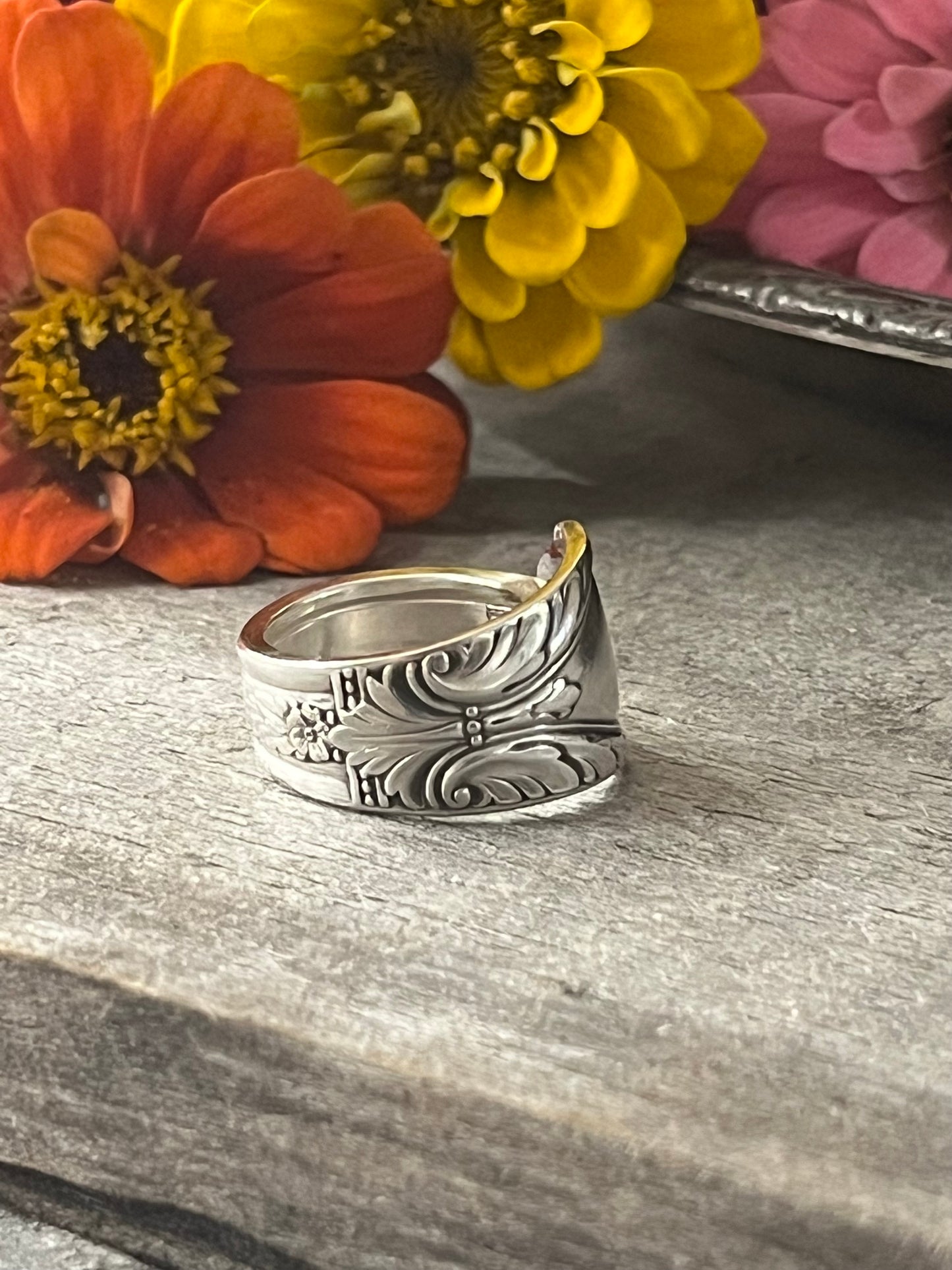 Avalon-Cabin Teaspoon Spoon Ring- Vintage 1940