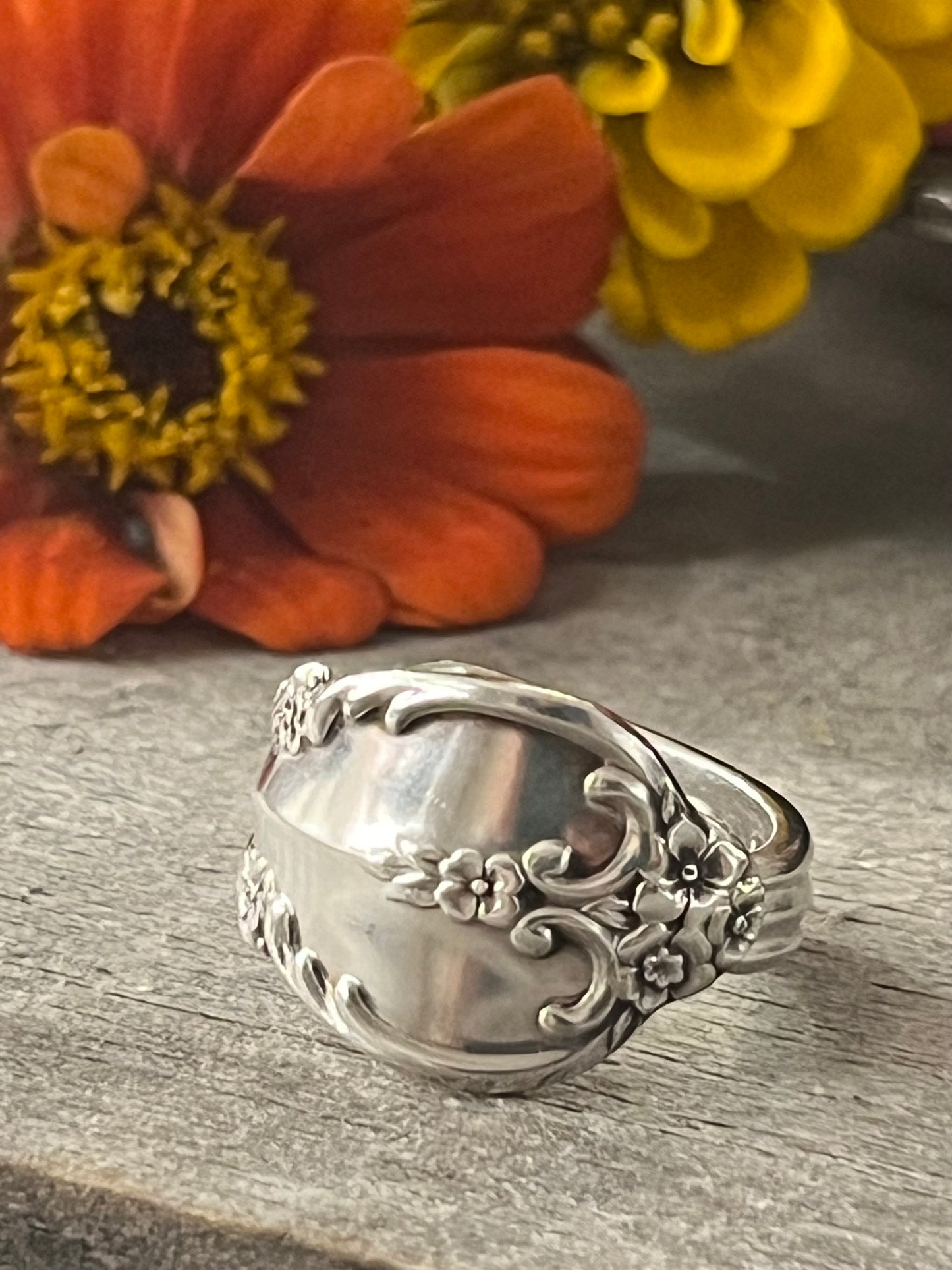 Southern Splendor Teaspoon Spoon Ring- Vintage 1962