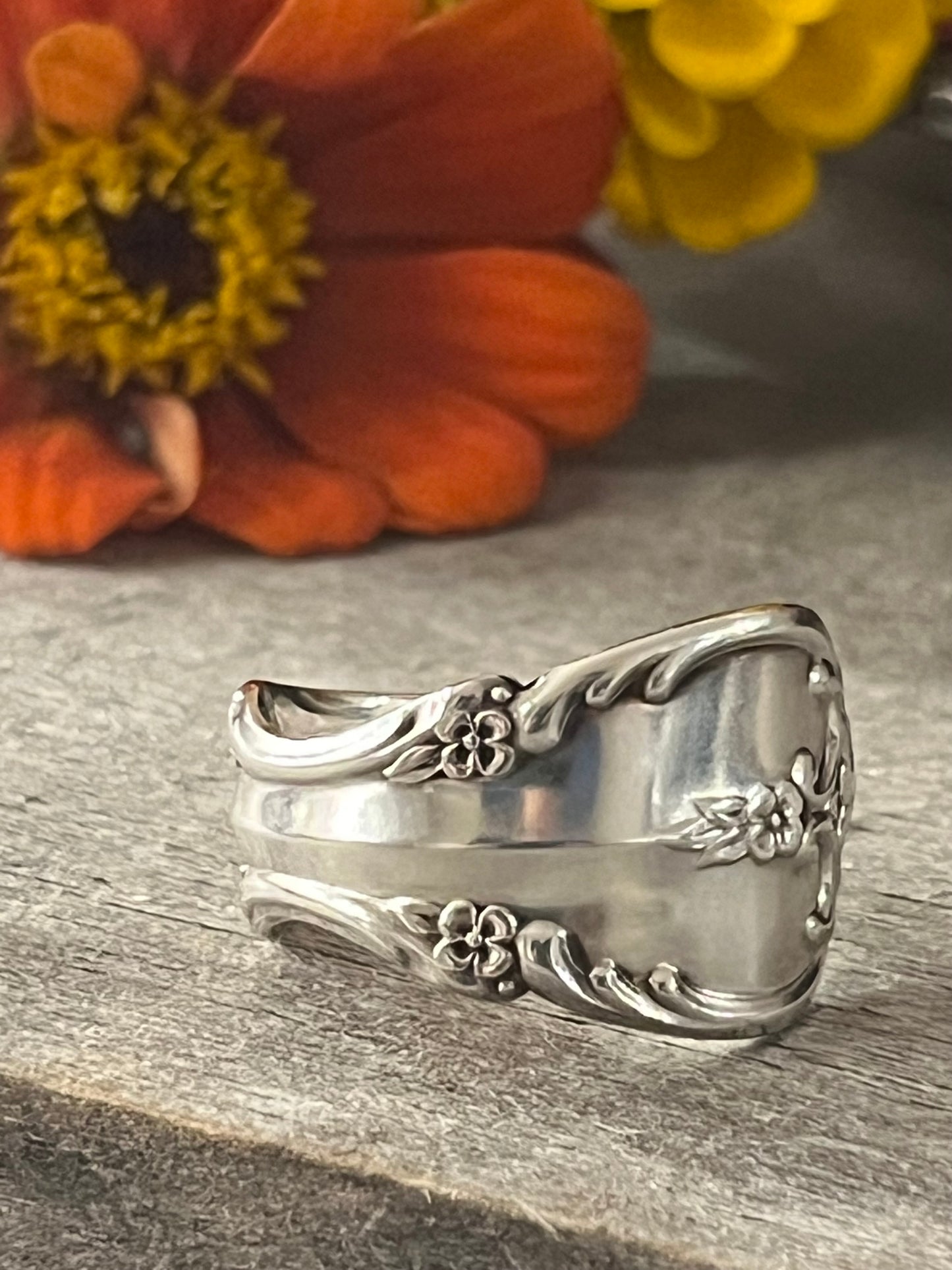 Southern Splendor Teaspoon Spoon Ring- Vintage 1962