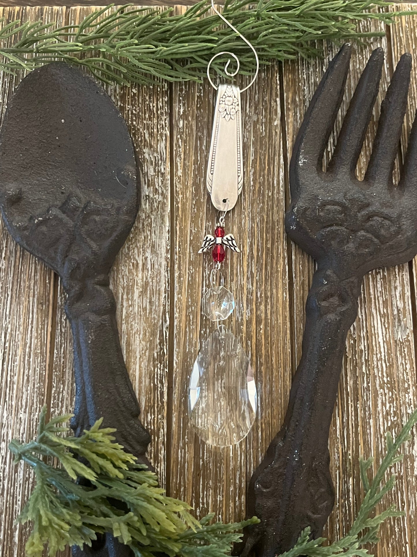 Angel - Vintage Silverware Ornament Pattern: Memory Hiawatha Vintage 1937 (Red Angel)