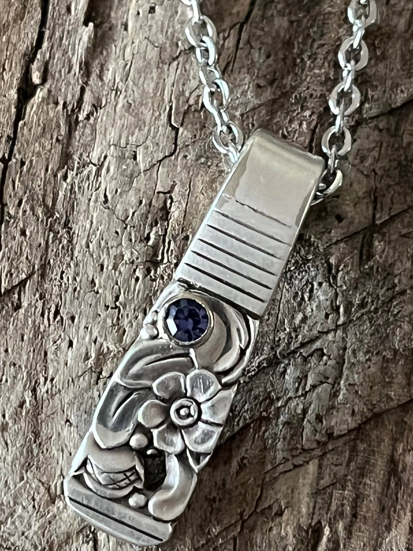 Set: Necklace and Earrings - Pattern: Morning Star, Vintage 1948