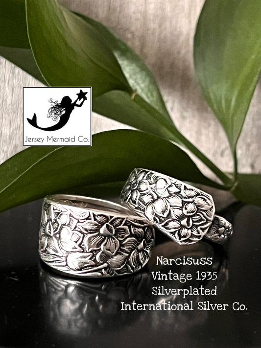 Narcissus Spoon Ring DARKENED - Vintage 1935 *** thicker band