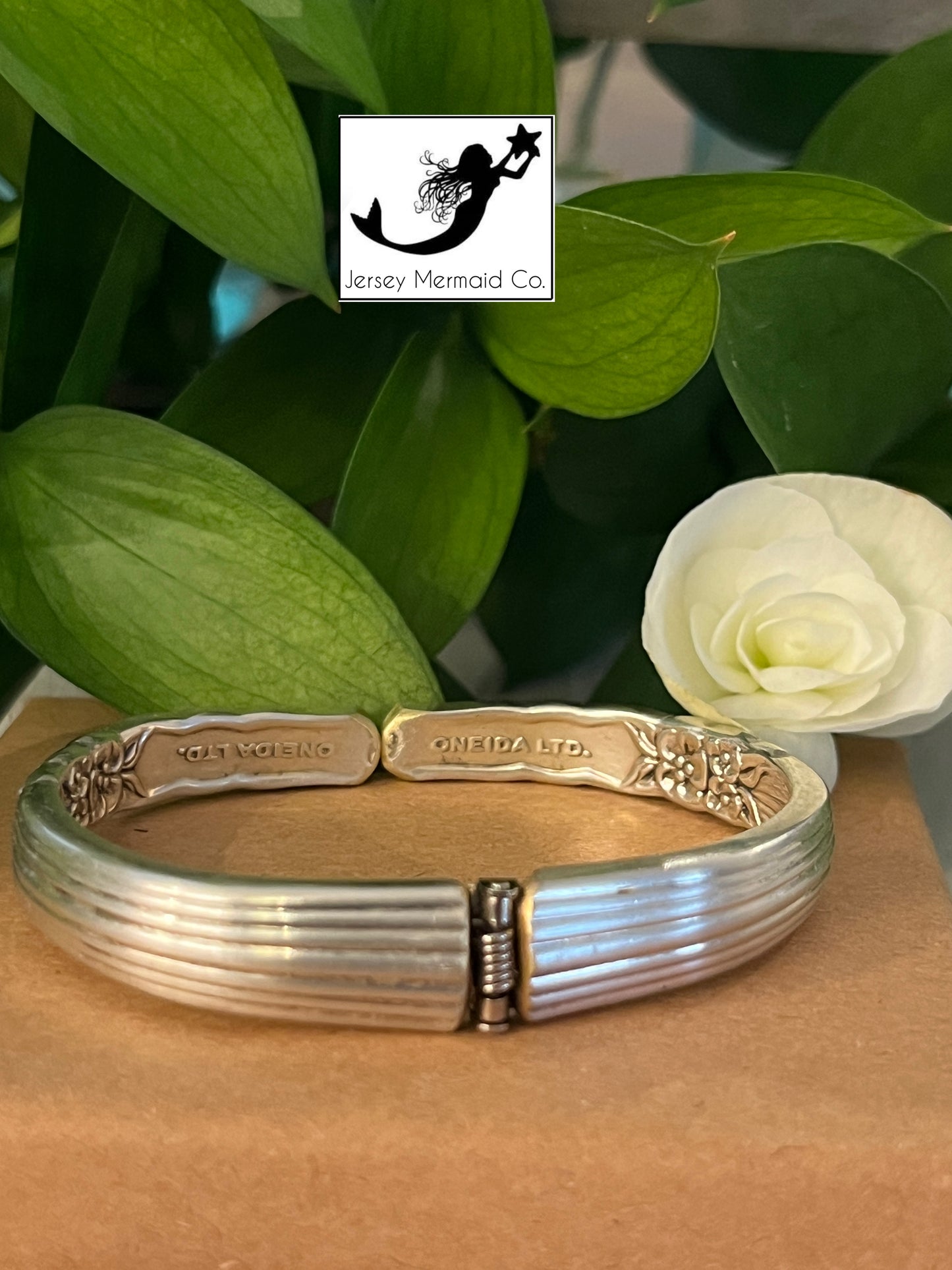 Bangle - Hinged Bracelet- Floral Queen Pattern- 1992