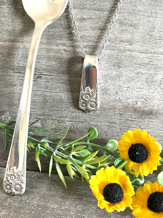 Sunflower Pendant with chain - Pattern: April, Vintage 1950
