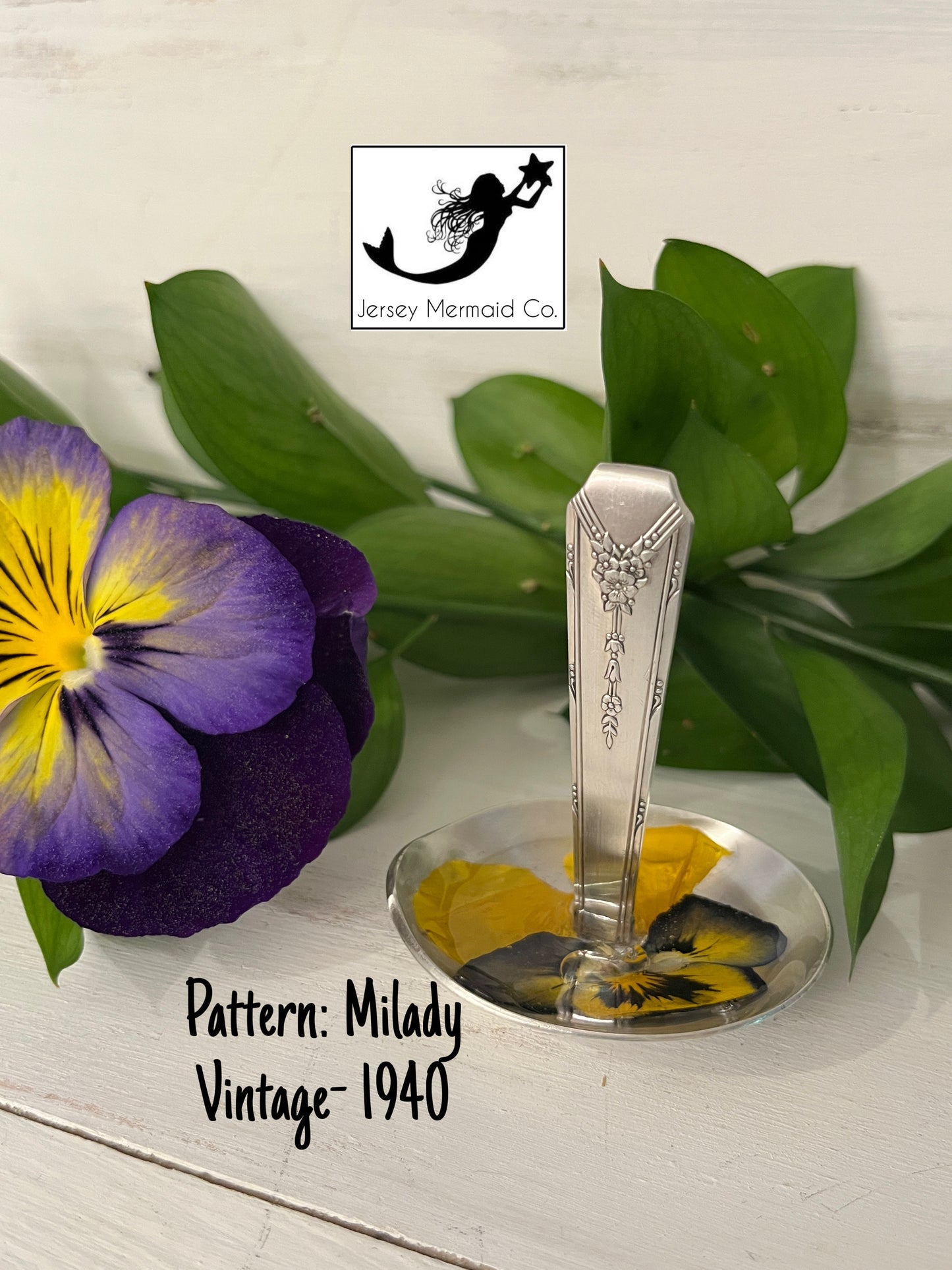Ring Holder- Resin with Pansies