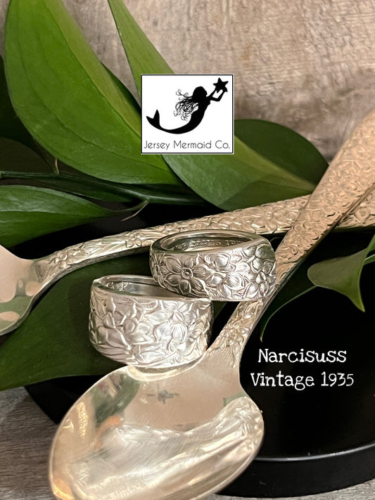 Narcissus Spoon Ring - Vintage 1935 *** thinner band