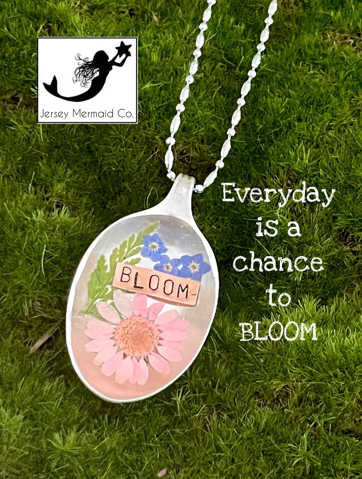 BLOOM Resin Pendant - Flower