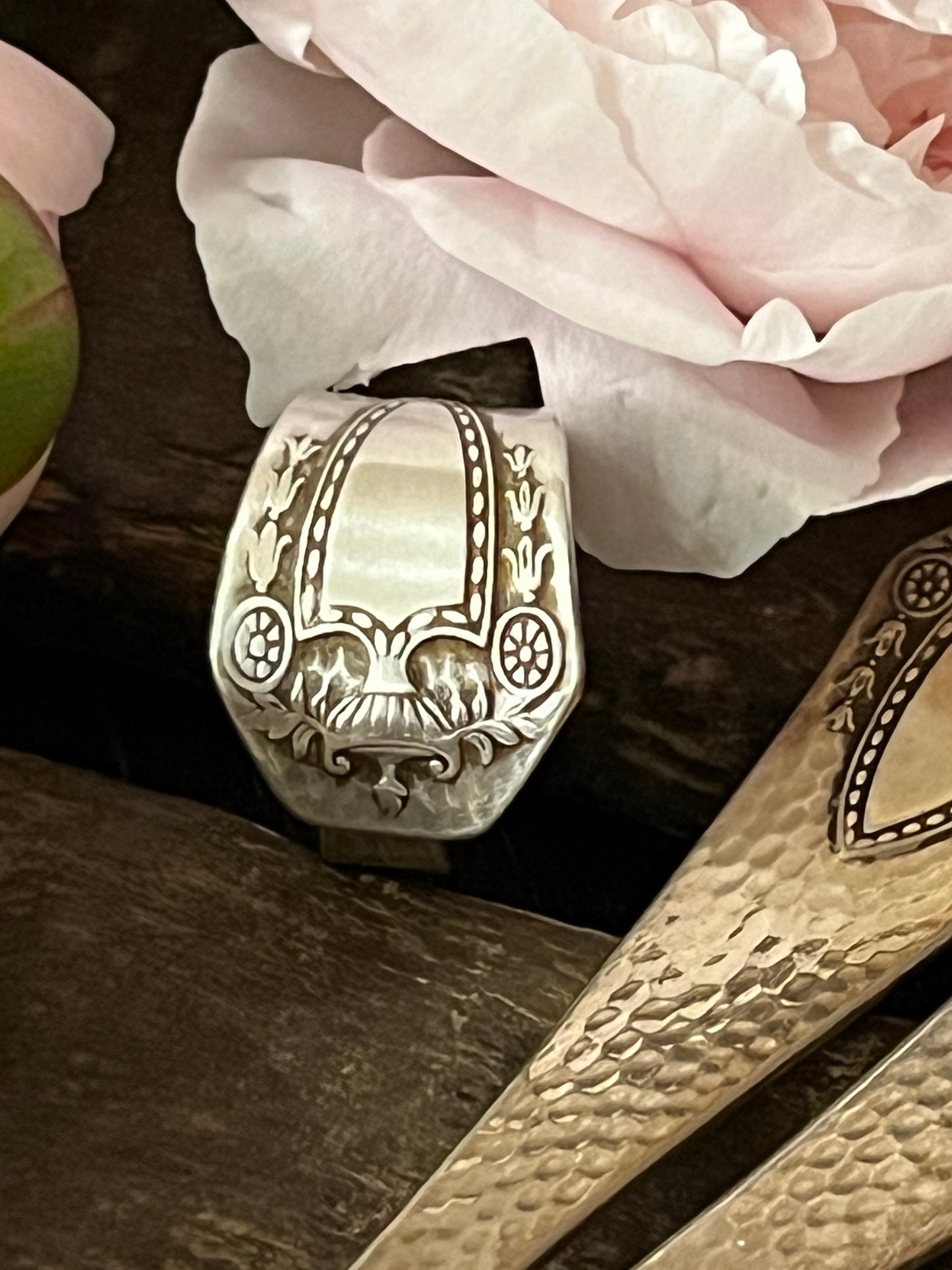 Heraldic Ring- circa- 1916