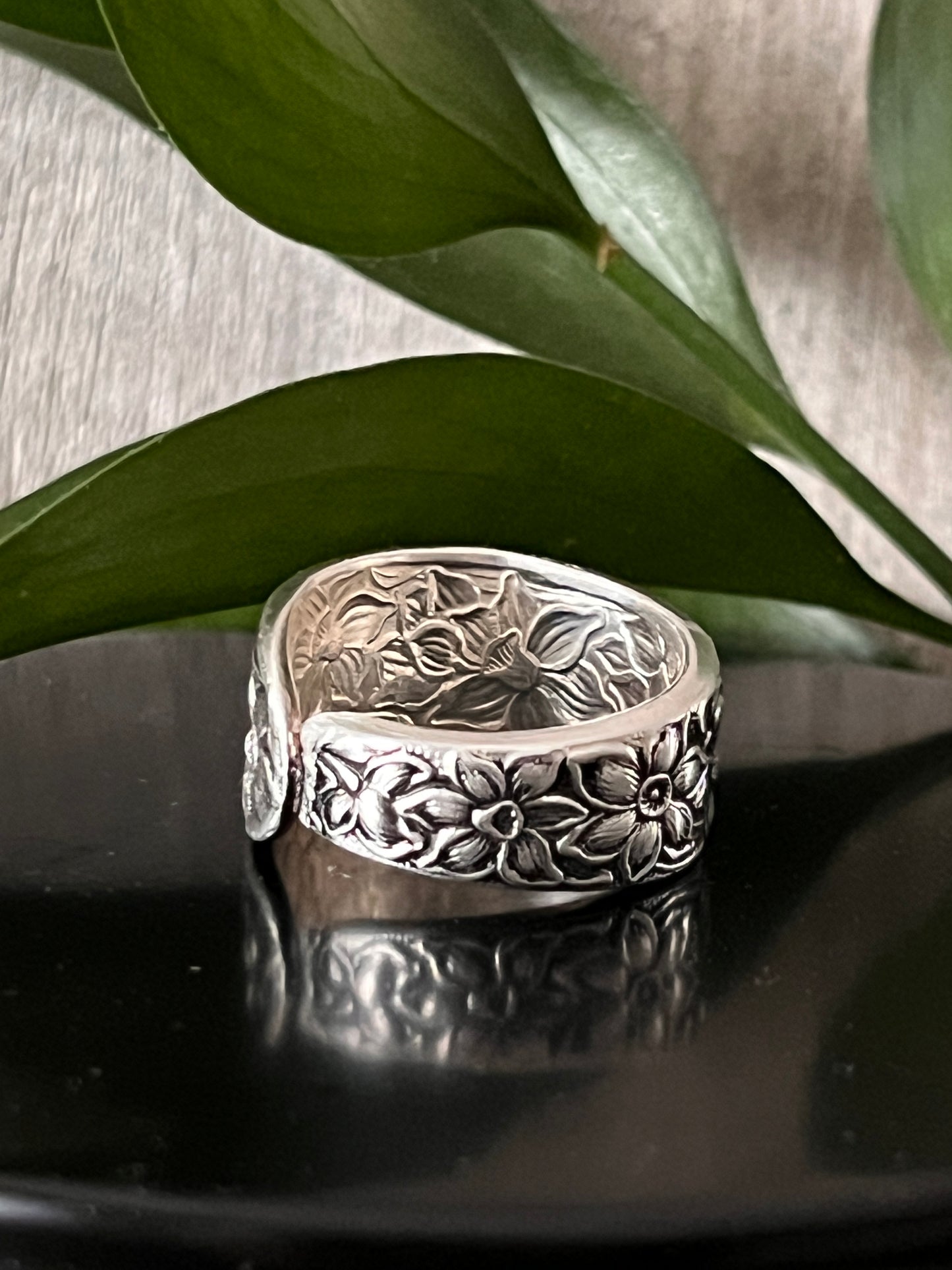 Narcissus Spoon Ring DARKENED - Vintage 1935 *** thicker band