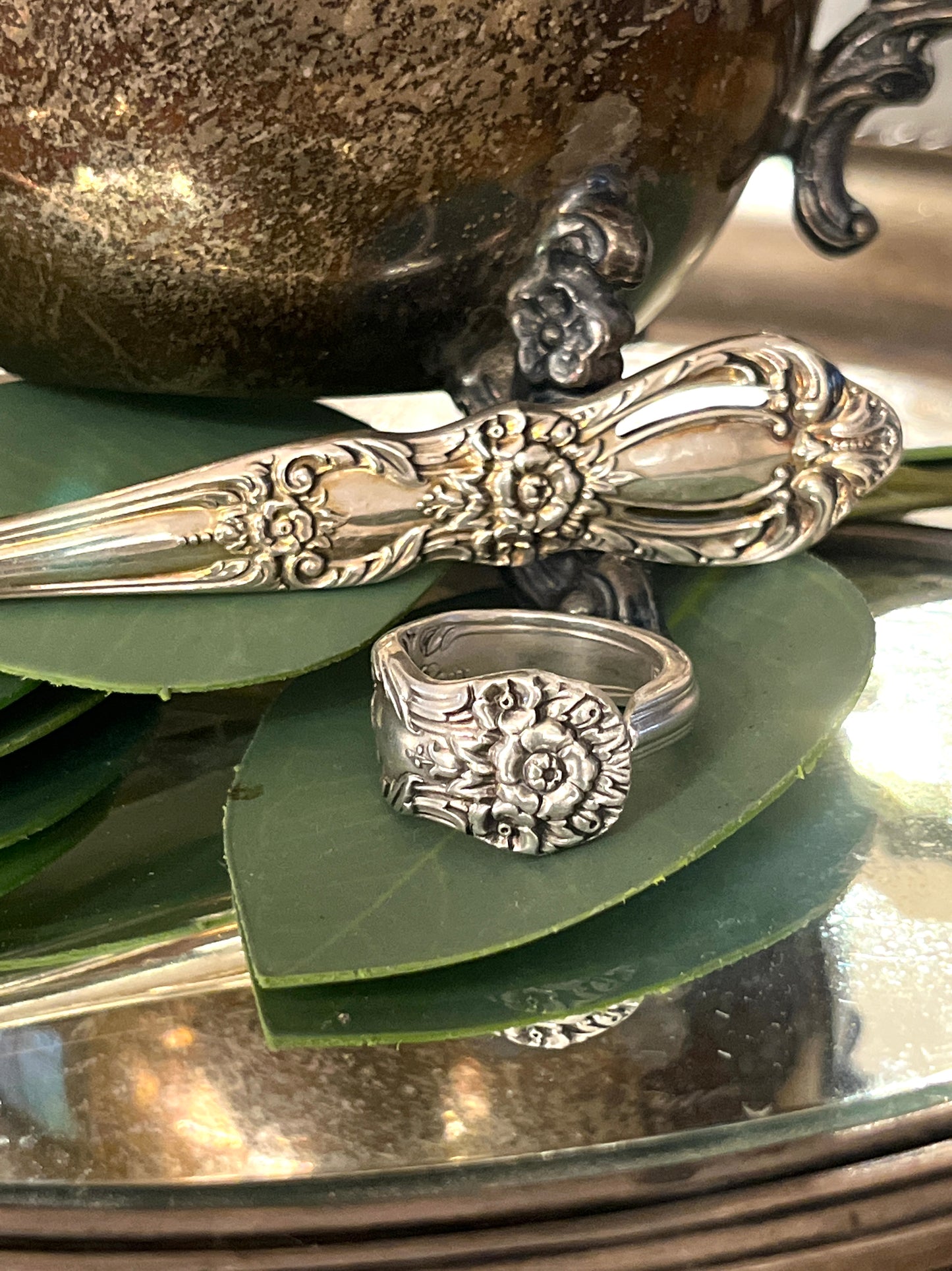 Grand Heritage “Floral” Teaspoon Spoon Ring- Vintage 1968