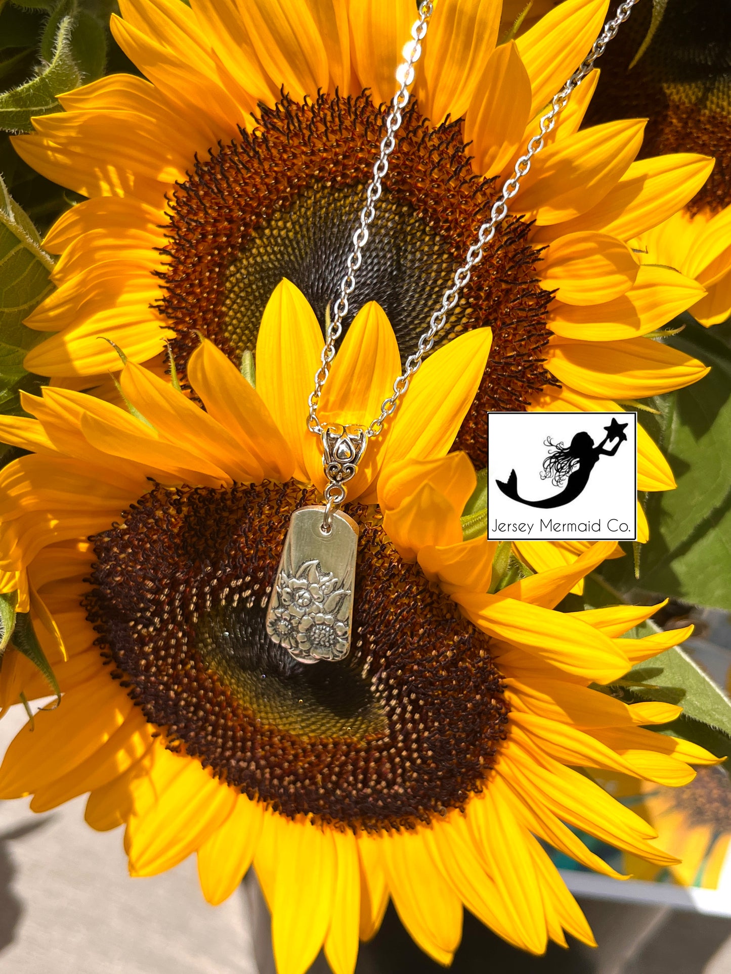 Sunflower Pendant with chain - Pattern: April, Vintage 1950