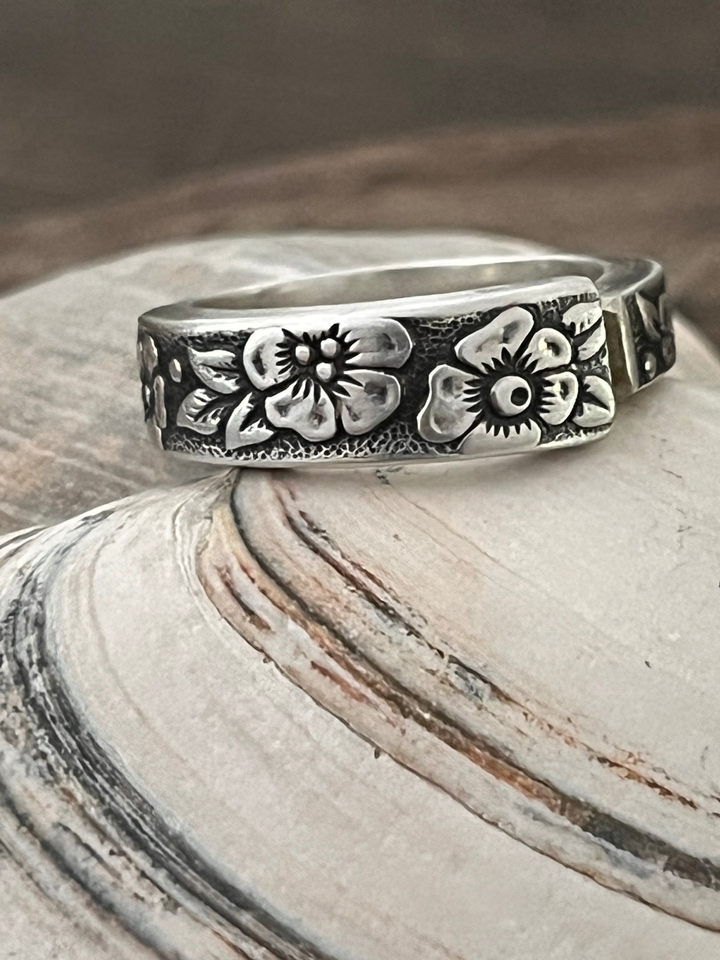 Venetian Garden Spoon Ring- Vintage 1971