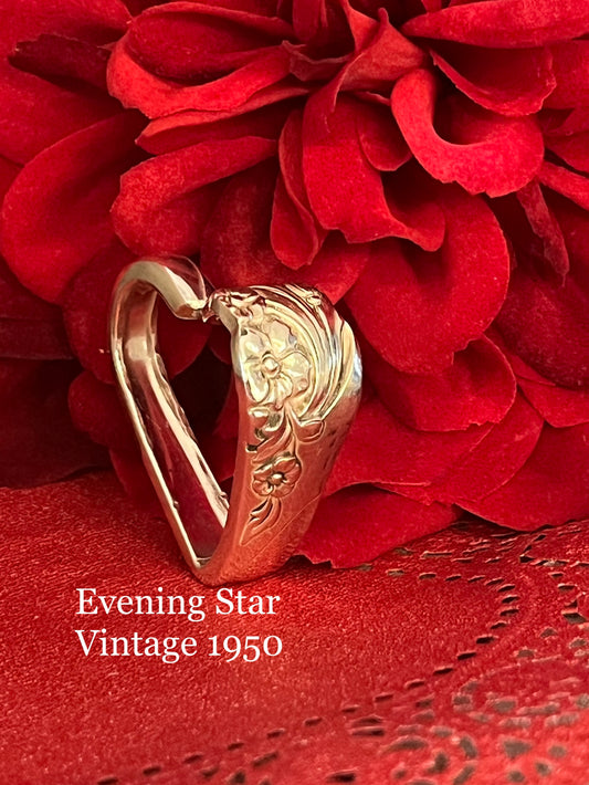 Heart Pendant - Pattern Evening Star, Vintage 1950
