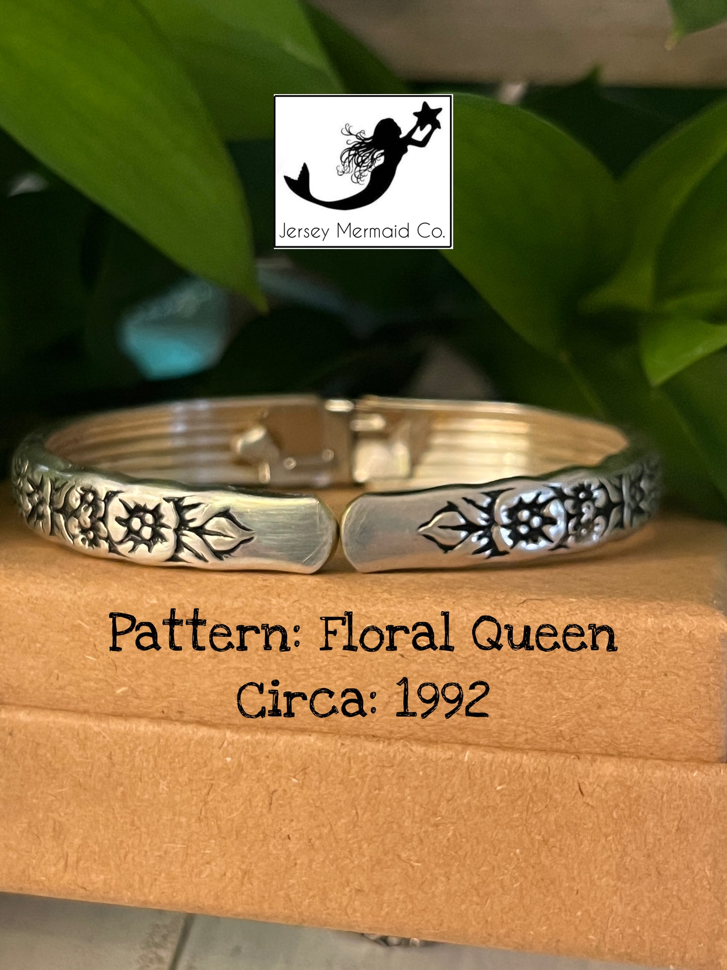 Bangle - Hinged Bracelet- Floral Queen Pattern- 1992