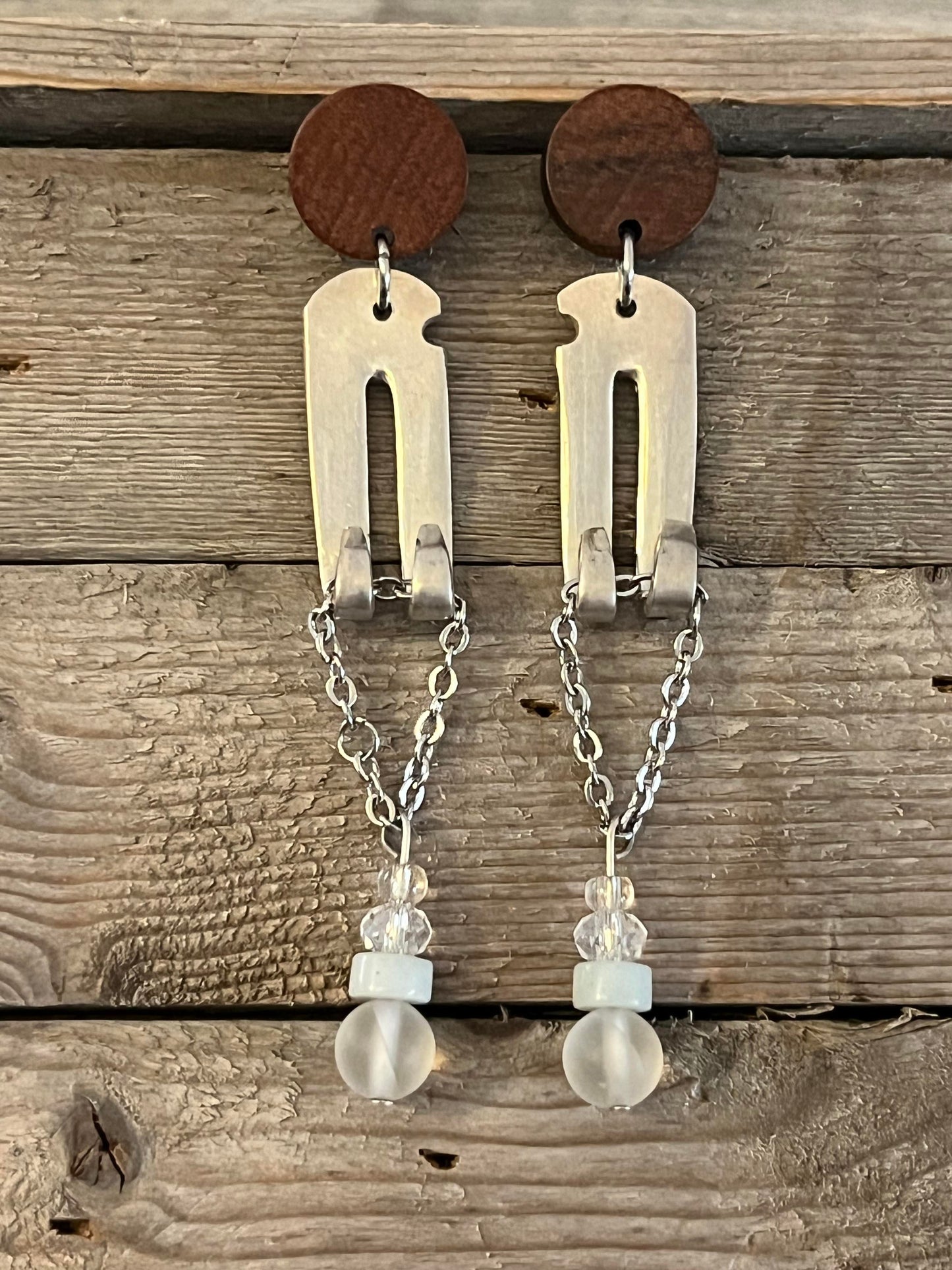 Earrings : Queen Bess II fork with beads on walnut posts