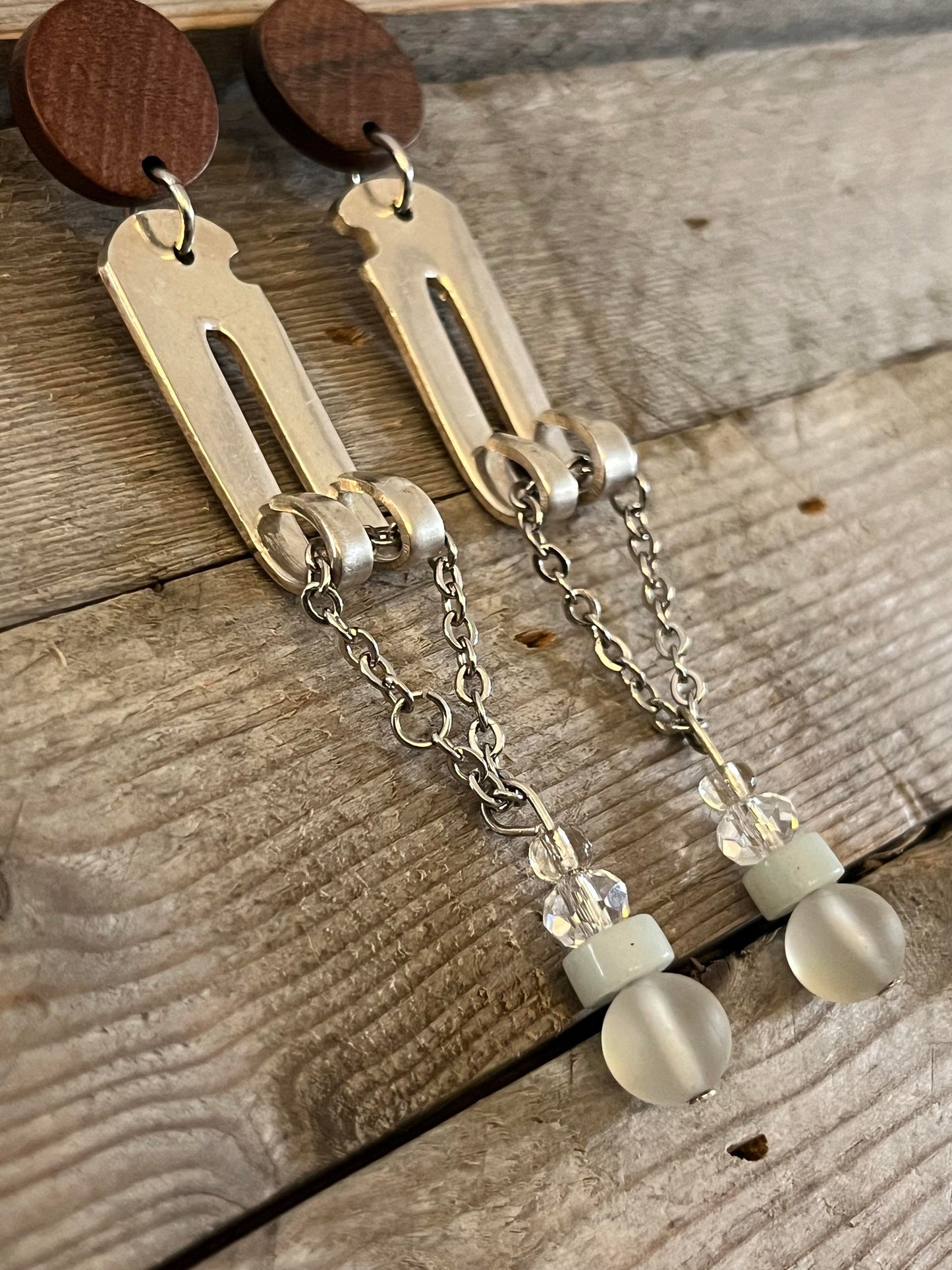 Earrings : Queen Bess II fork with beads on walnut posts